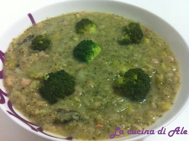 Broccoli e fagioli in zuppa